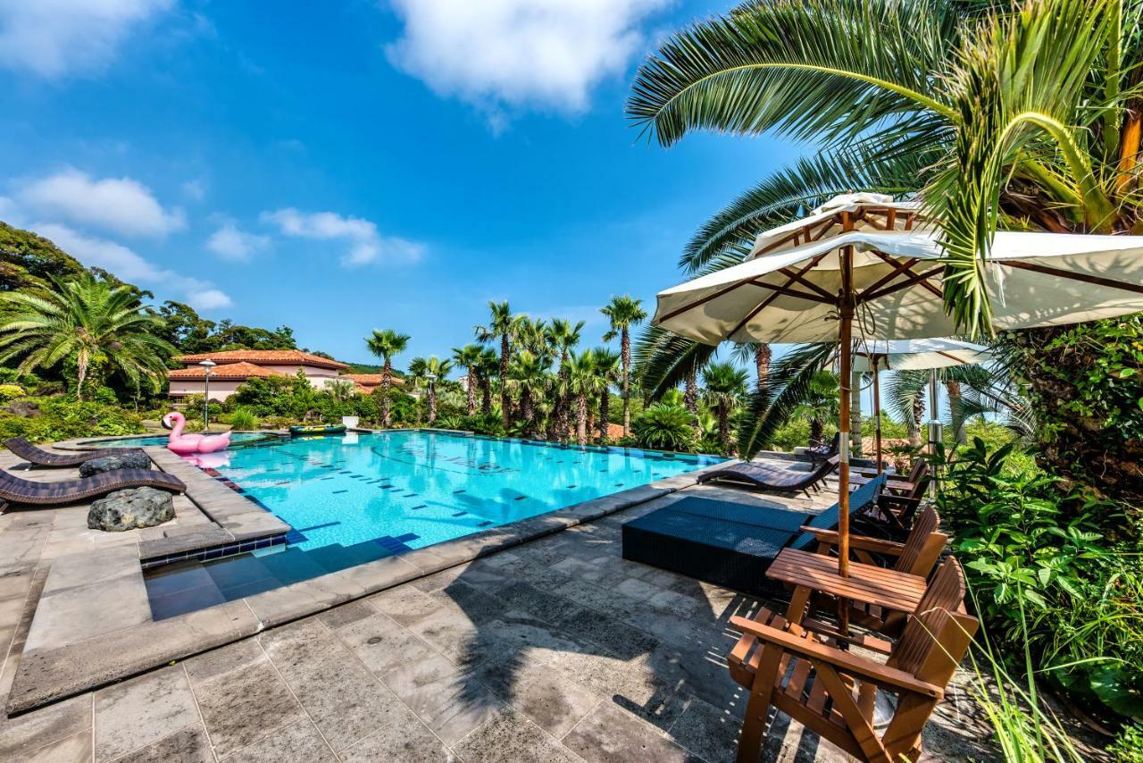 Palm Valley Resort Seogwipo Exterior photo